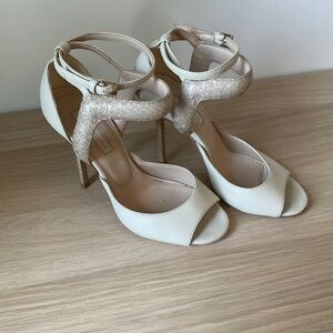 Elie Saab Sandals soft Cream leather and python size 5